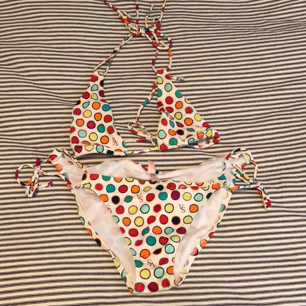 Victoria’s Secret bikini